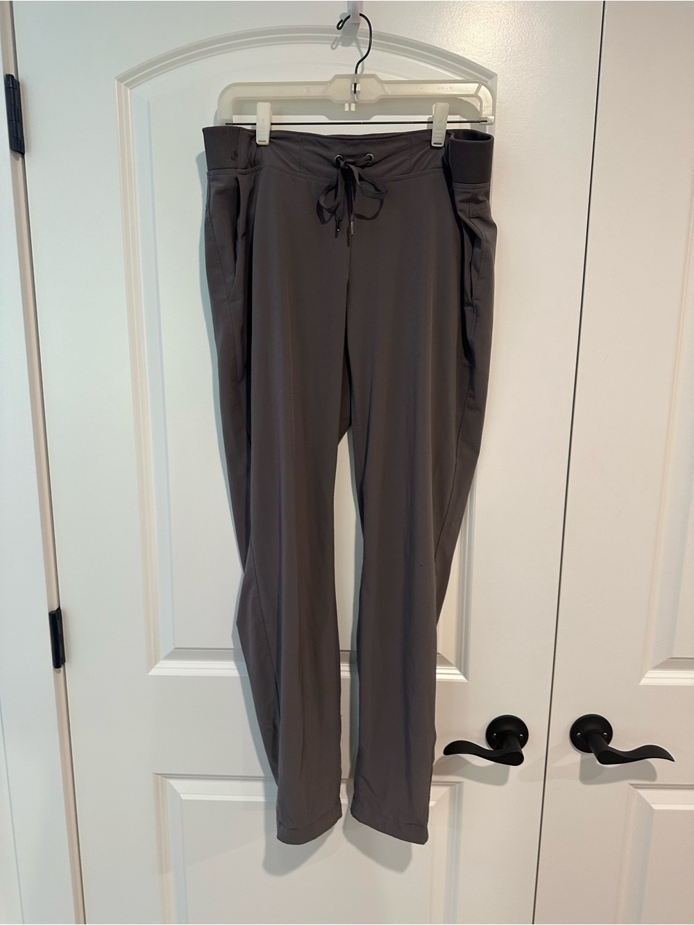 Athleta Gray Trekkie Hiking Pants 10 Tall